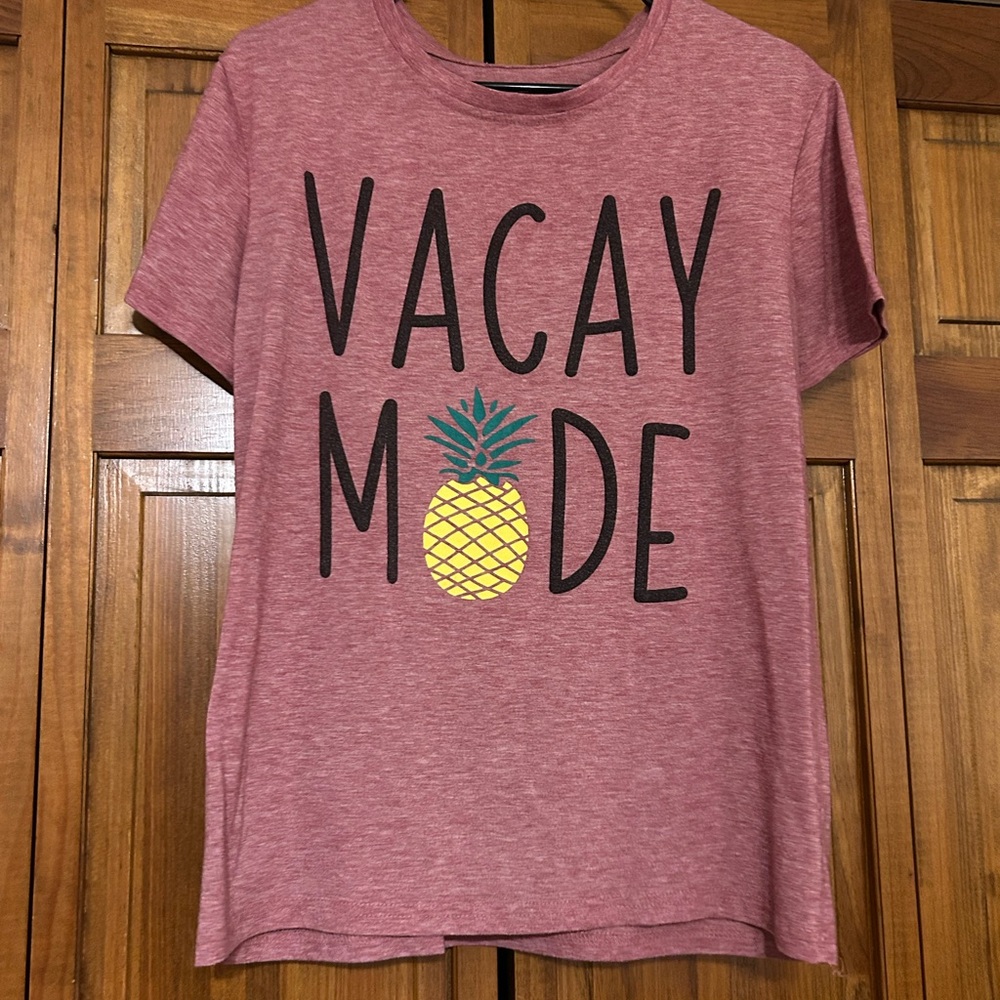 Vacay Mode Graphic T-Shirt - Pink